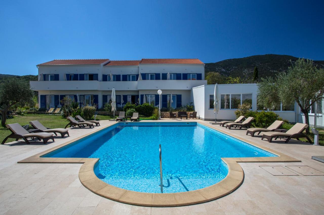 Hotel Manora 4*