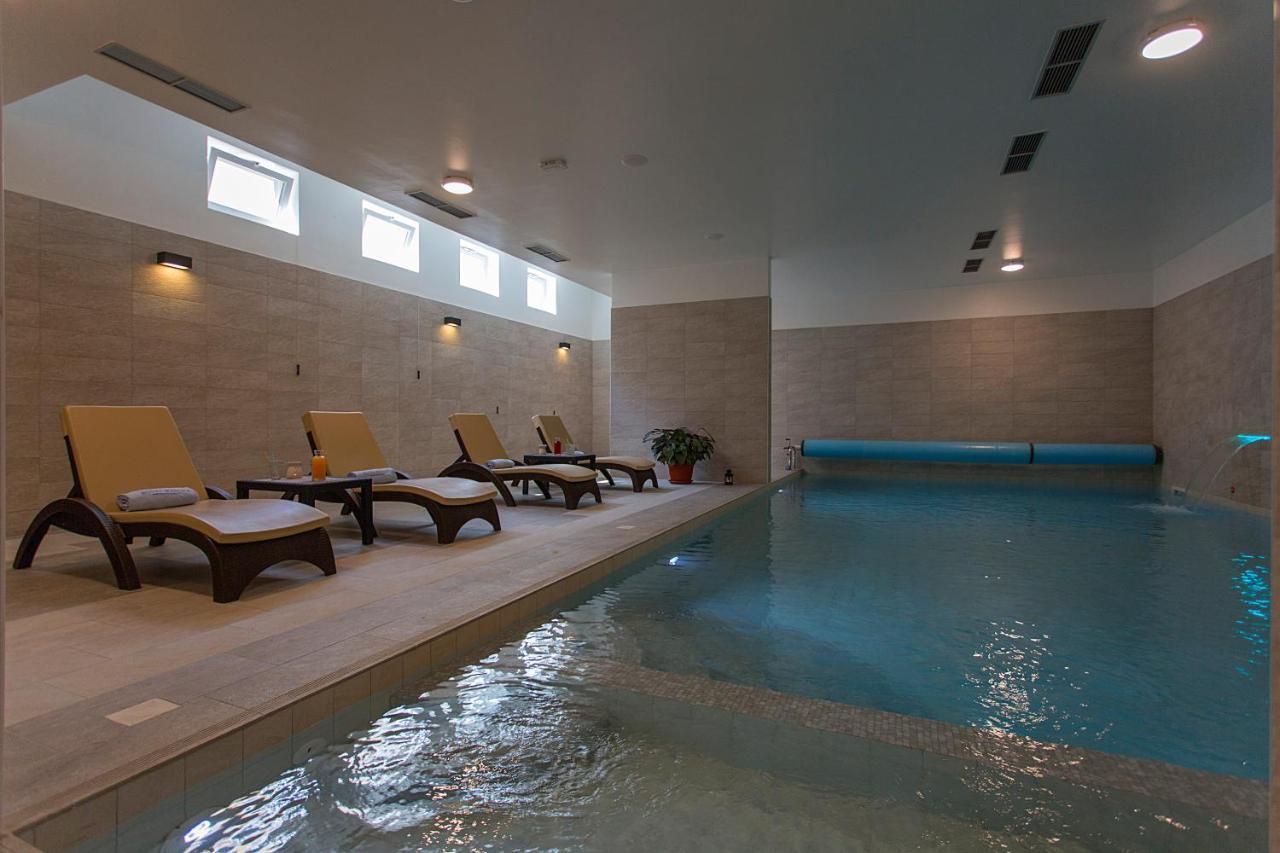 Manora Hotel Nerezine