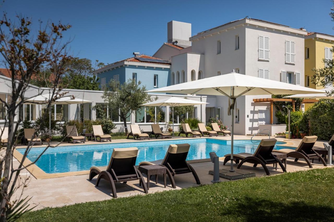 Manora Hotel 4*