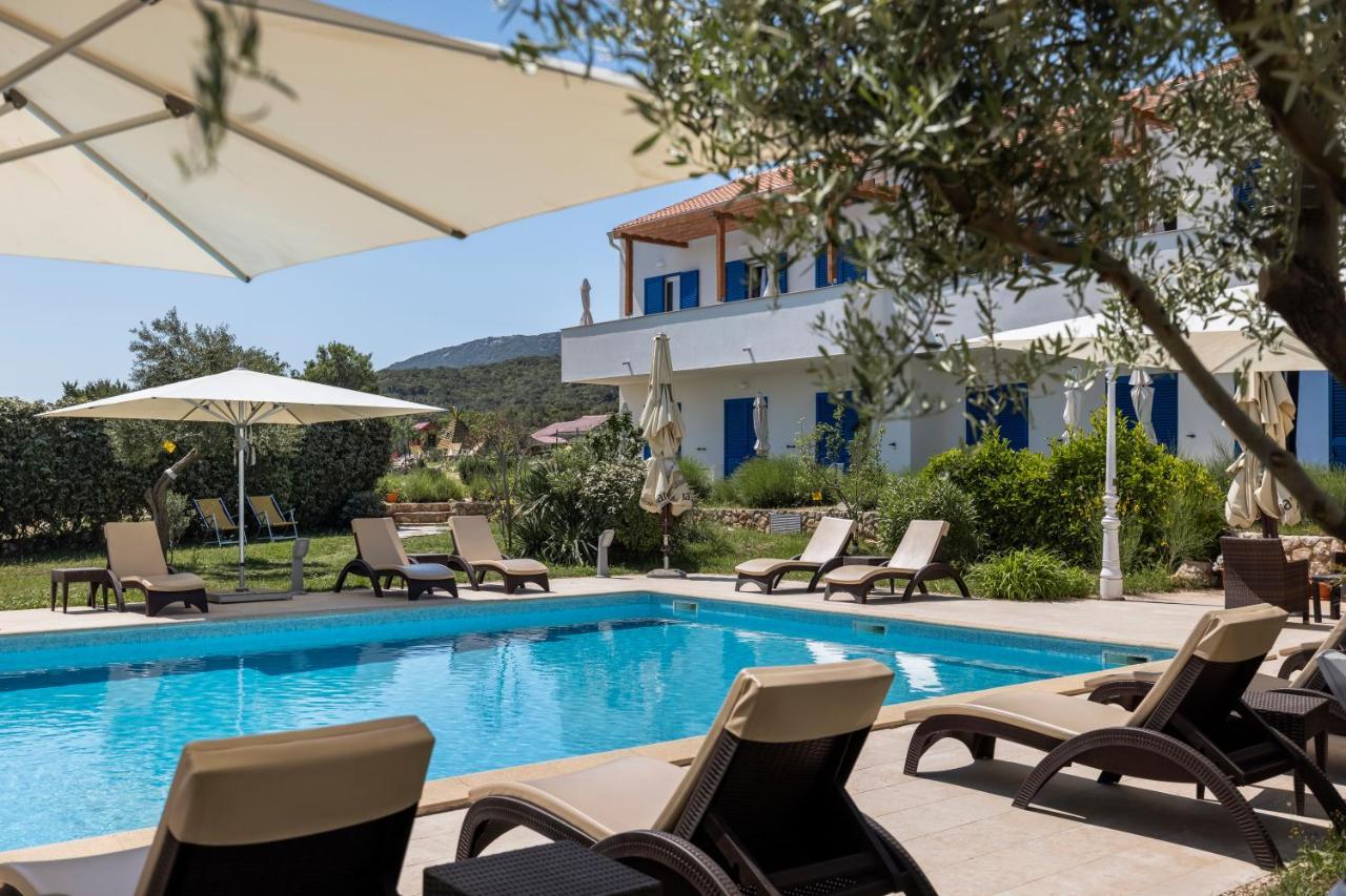 Manora Hotel