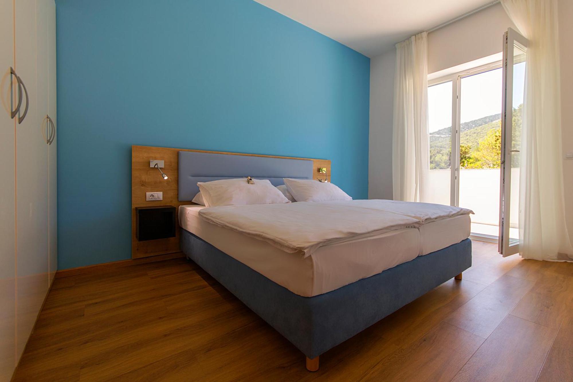 Manora Hotel 4*