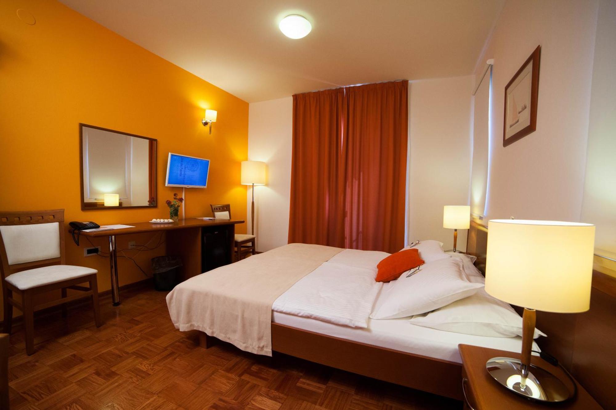 Hotel Manora