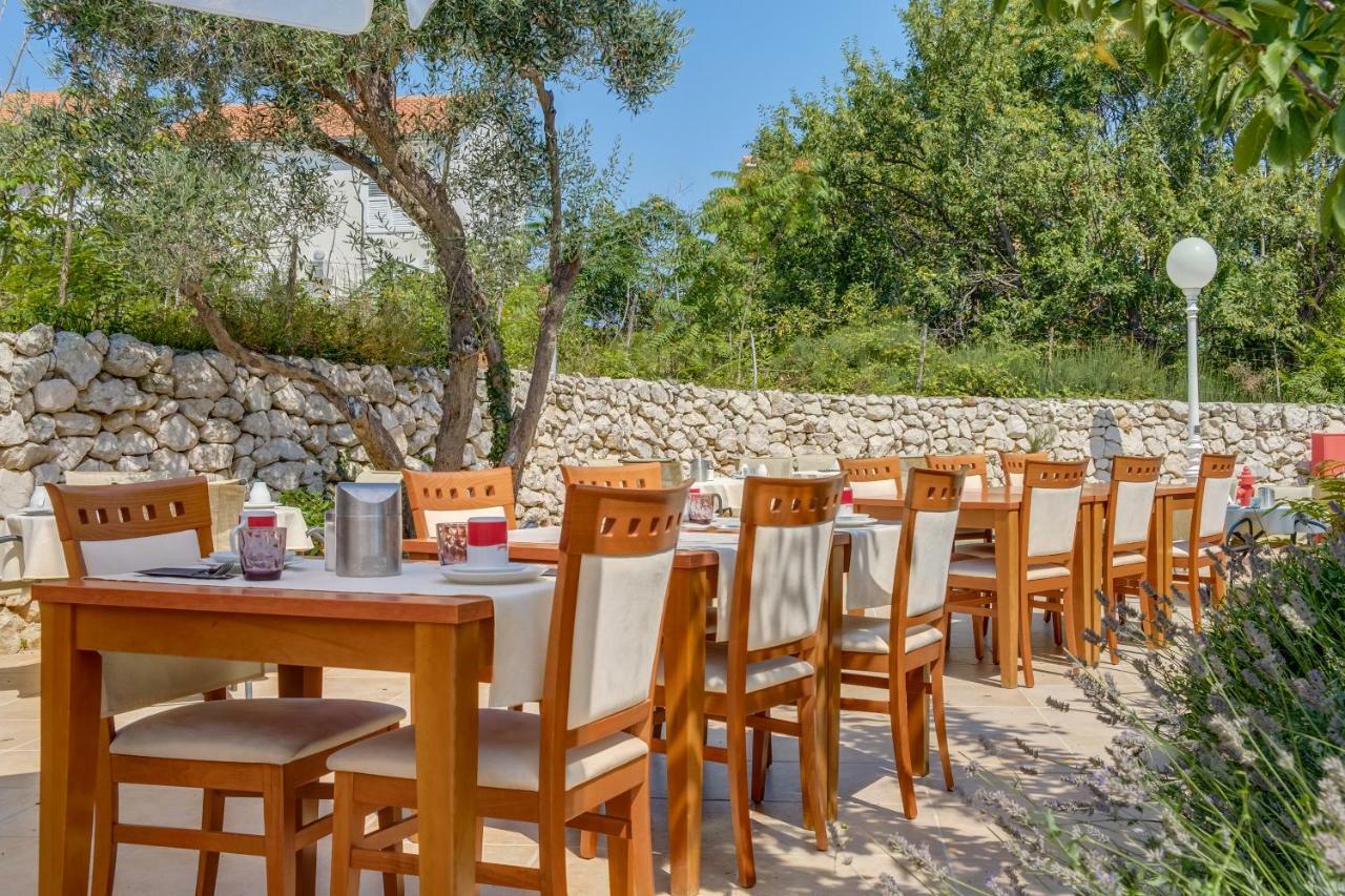 Hotel Manora Nerezine