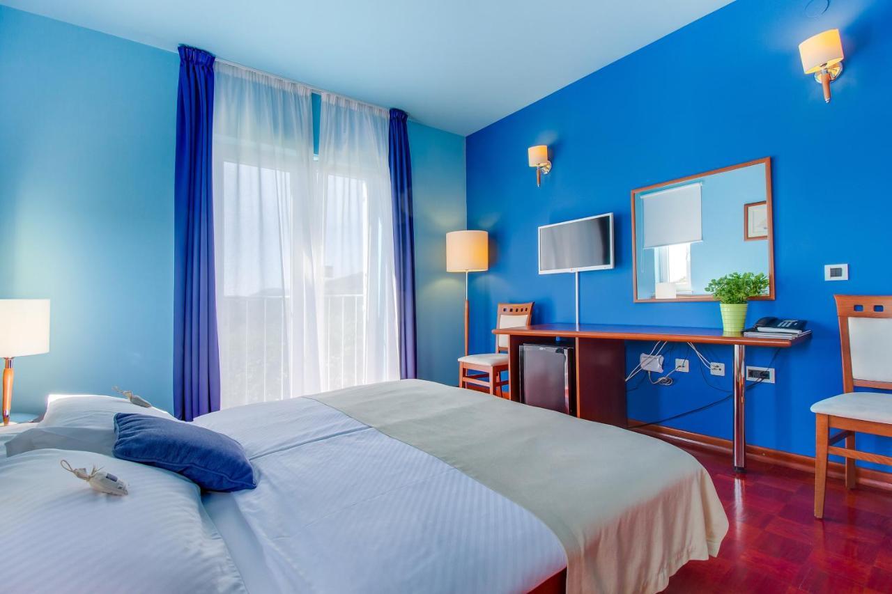 Manora Hotel Nerezine